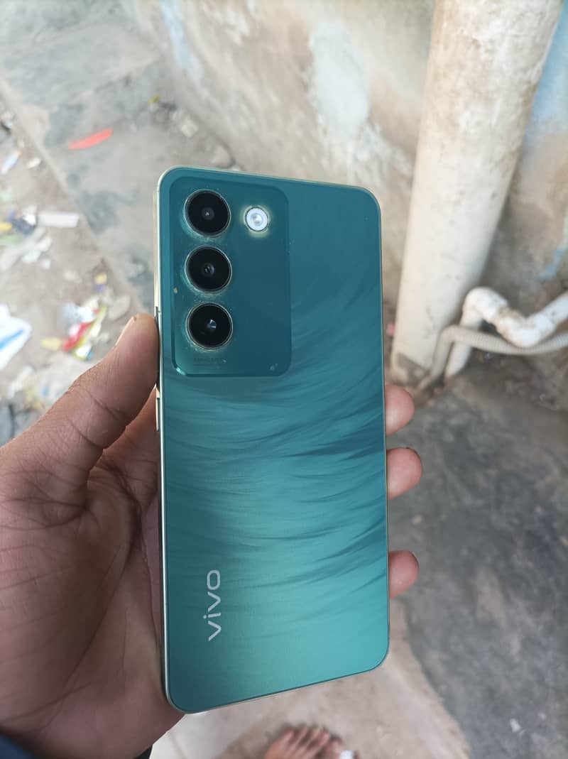 Vivo y100 4