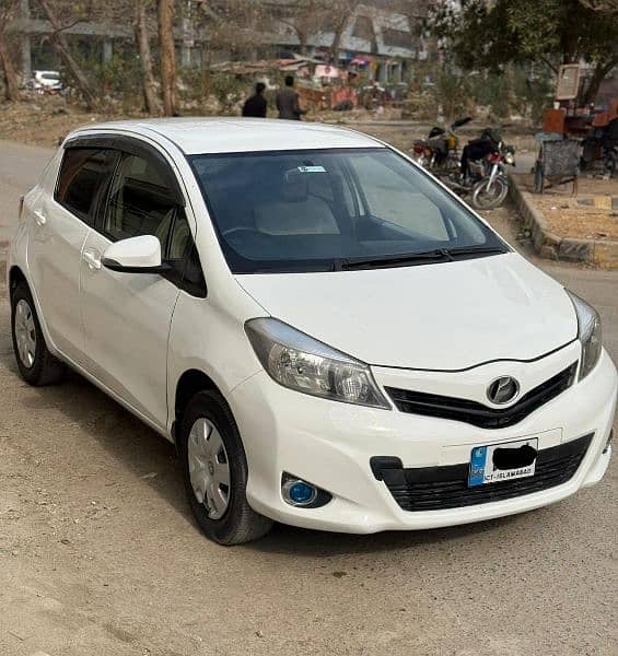 Toyota Vitz 2012 1