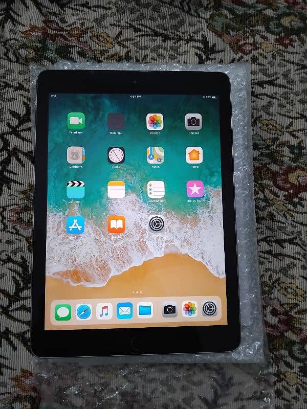 iPad 5th generation cellular 1