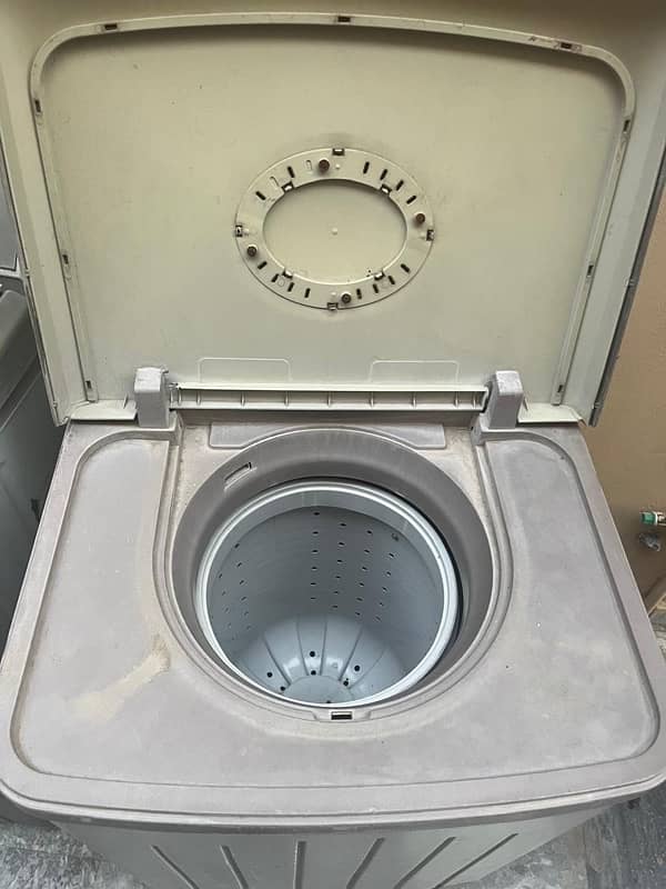 Super Asia washing machine and dryer 2