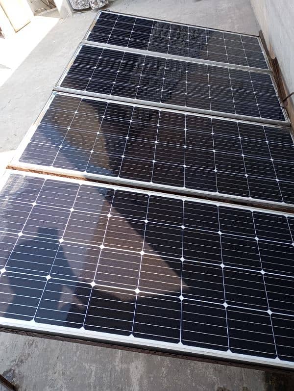 Solar Panels with Stand for sale (Mono company) 170 Watt 1