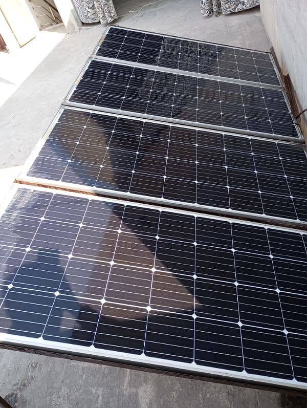 Solar Panels with Stand for sale (Mono company) 170 Watt 2