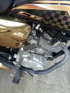 Honda 125 special addition gold