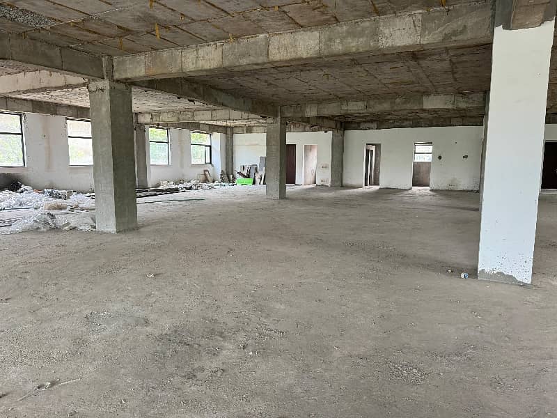 40000 Sq. Ft Commercial Building For Rent Gulberg 8