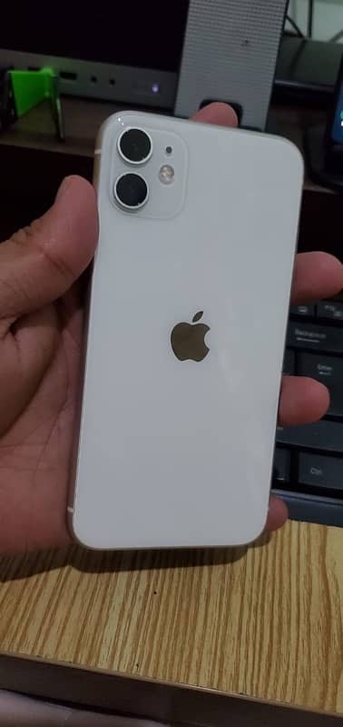 iphone 11 non jv 64gb    85% bh 10/10 pack 1