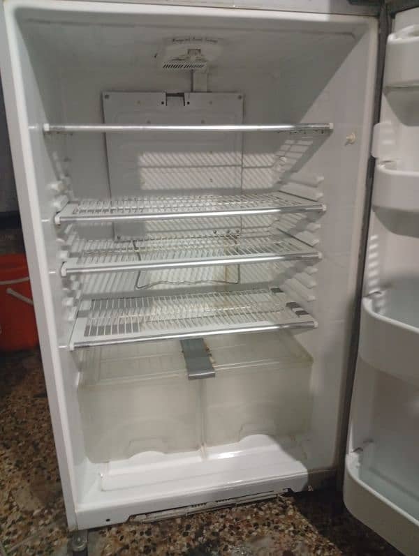 Dawlance fridge full size for sale 4