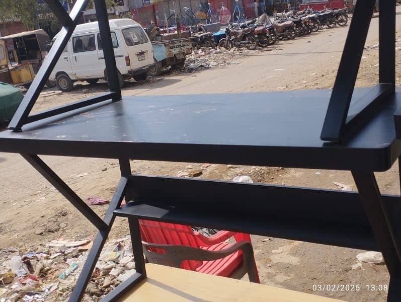 Office tables 0