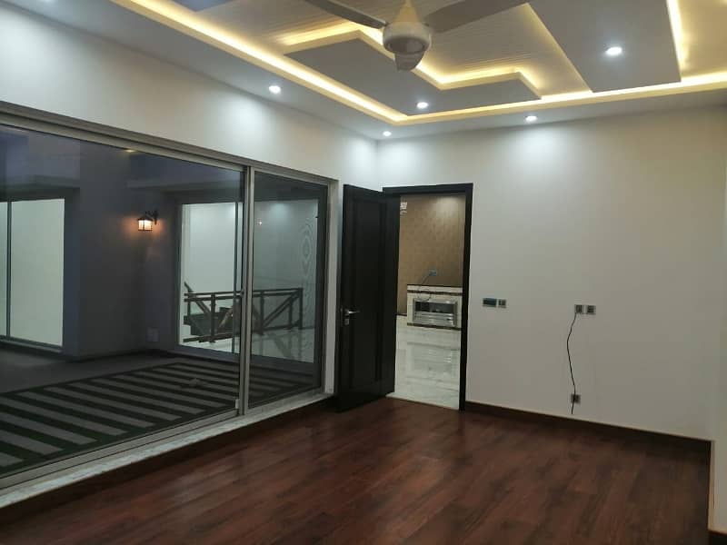 2 Kanal House For Rent 11