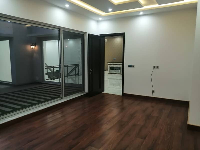 2 Kanal House For Rent 20