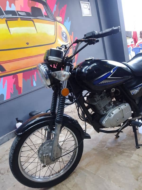 Suzuki GS 150 4