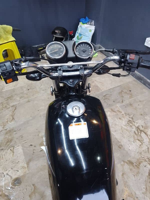 Suzuki GS 150 7