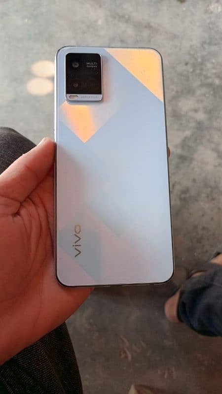 vivo y21 urgent sale only mobile no box no charger 7