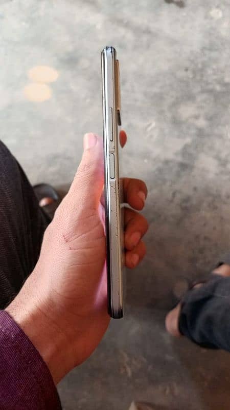 vivo y21 urgent sale only mobile no box no charger 10