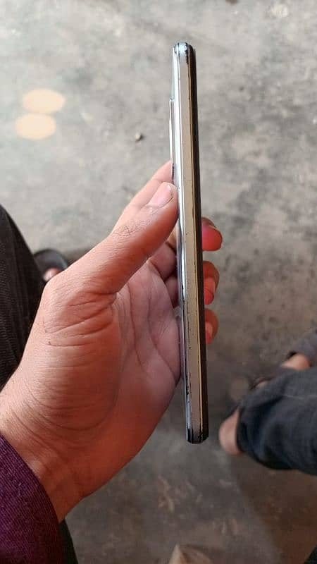 vivo y21 urgent sale only mobile no box no charger 12