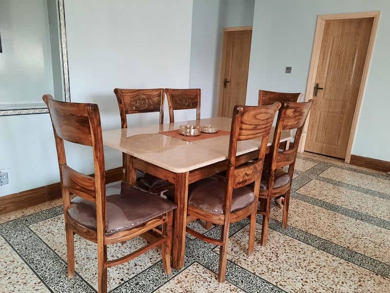 Dinning Table 6 Seater 1