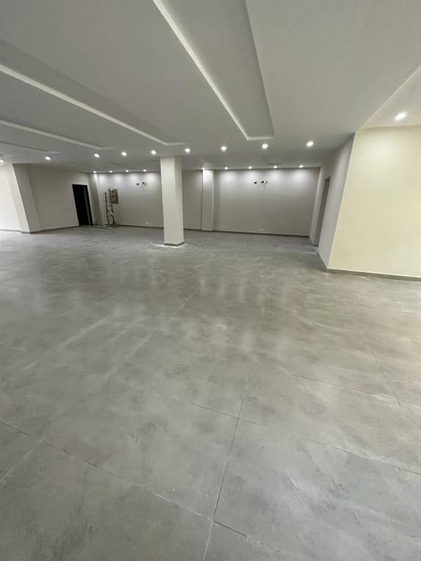 4000 SQ. FT Commercial Hall For Rent 1