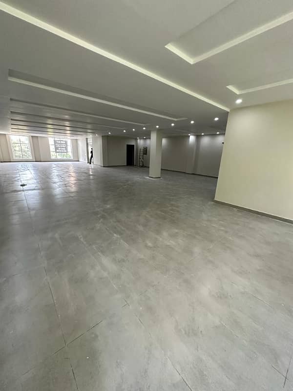 4000 SQ. FT Commercial Hall For Rent 3