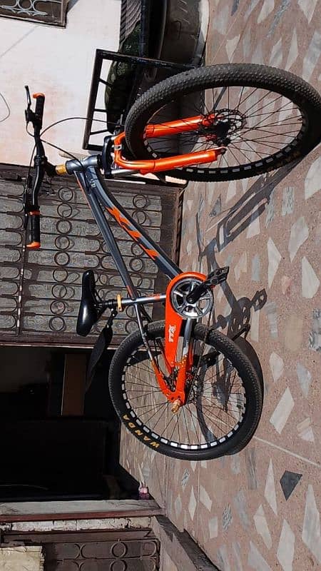 EXCELLENT CONDITION TTX BICYCLE 24 inches READY TO RIDE 0