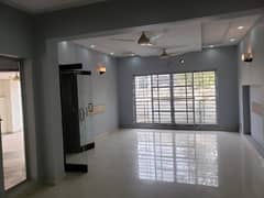 1 Kanal Commercial House For Rent