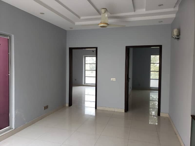 2 Kanal Commercial House Is Available For Rent 13