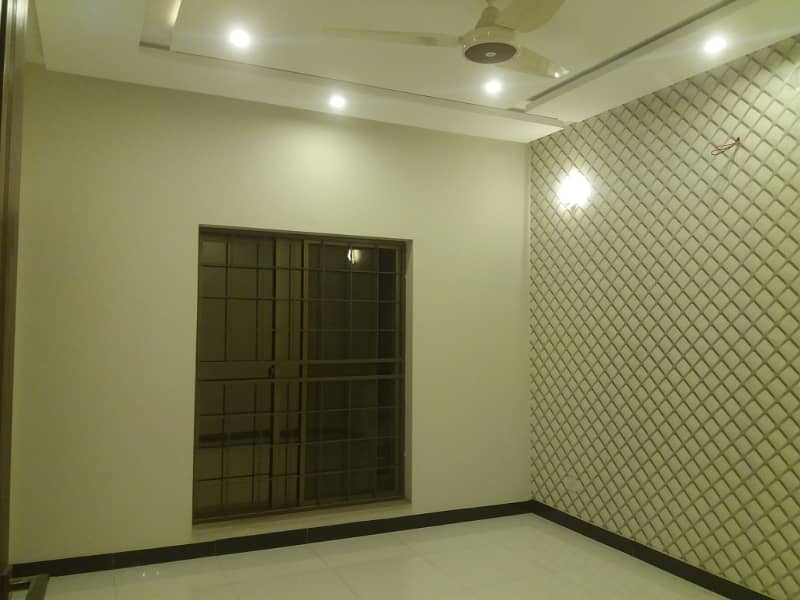 Like New 8 Marla Upper Portion For Rent In Usman Block Sector B Bahria Town Lahore 16