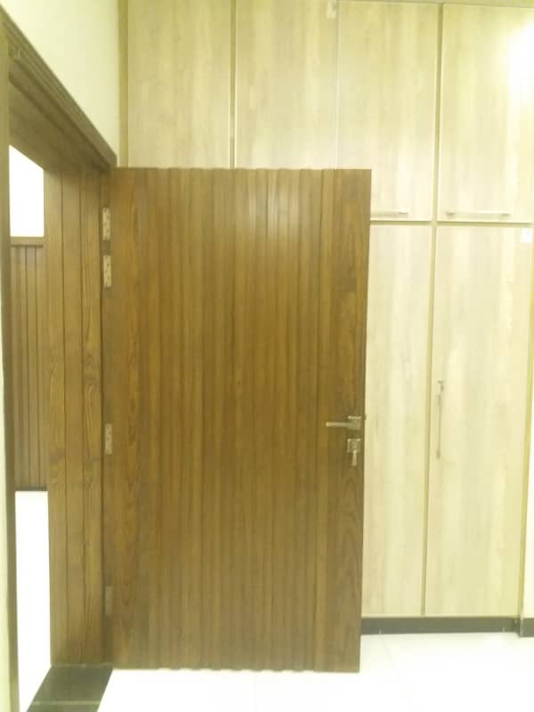 Like New 8 Marla Upper Portion For Rent In Usman Block Sector B Bahria Town Lahore 17