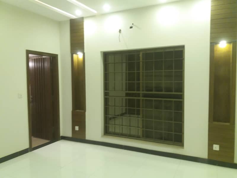 Like New 8 Marla Upper Portion For Rent In Usman Block Sector B Bahria Town Lahore 23