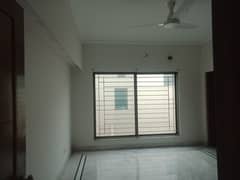 1 Kanal House Is Available For Rent