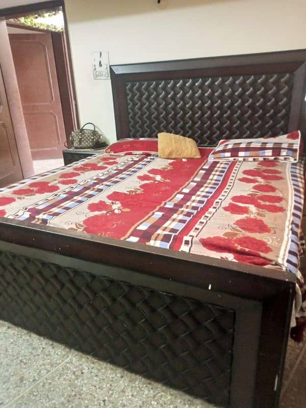 Bed set with matters urgent sale 4