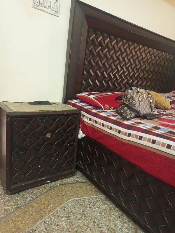 Bed set with matters urgent sale 5