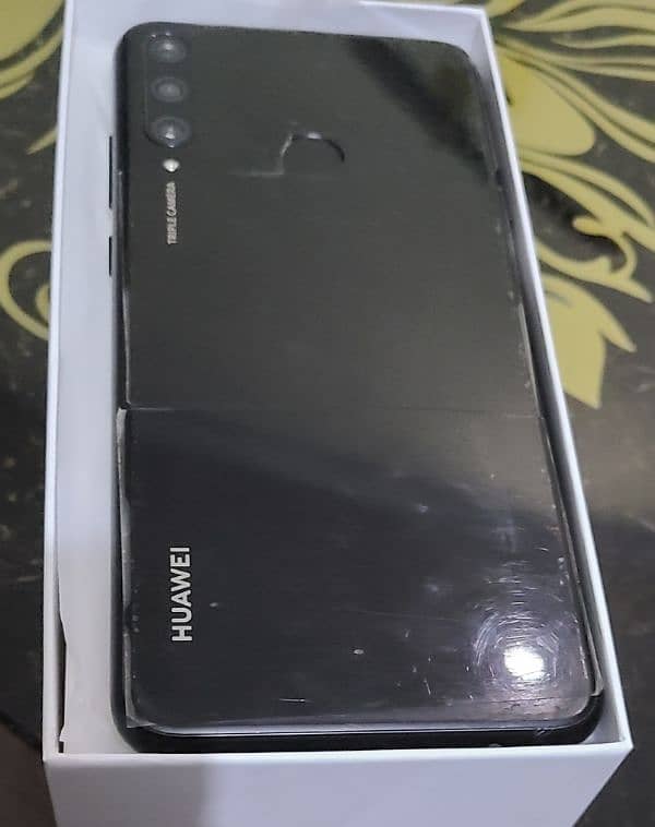 Huawei Y6P 4