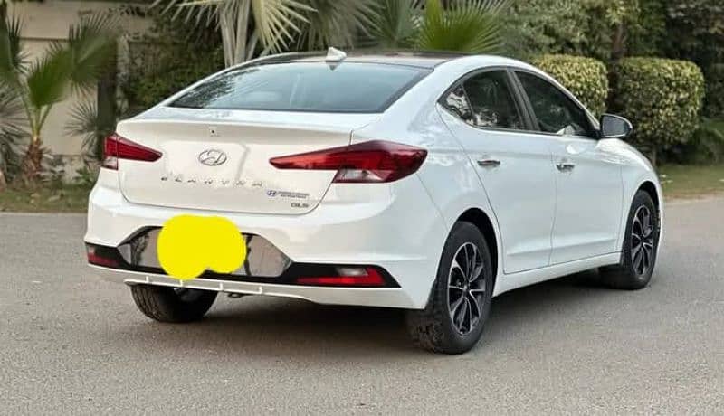 Hyundai Elantra 2022 6