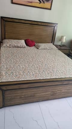 king bed with side table