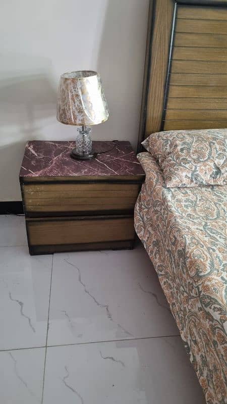 king bed with side table 3