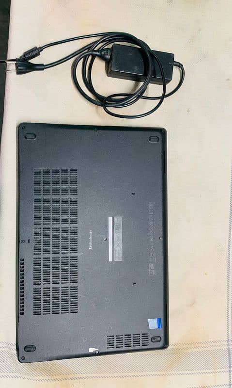 DELL LATITUDE 5580 / 256GB SSD / 8GB RAM 1