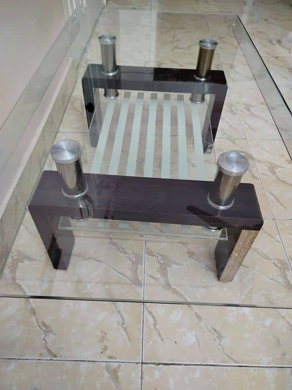 table for urgent sale 0