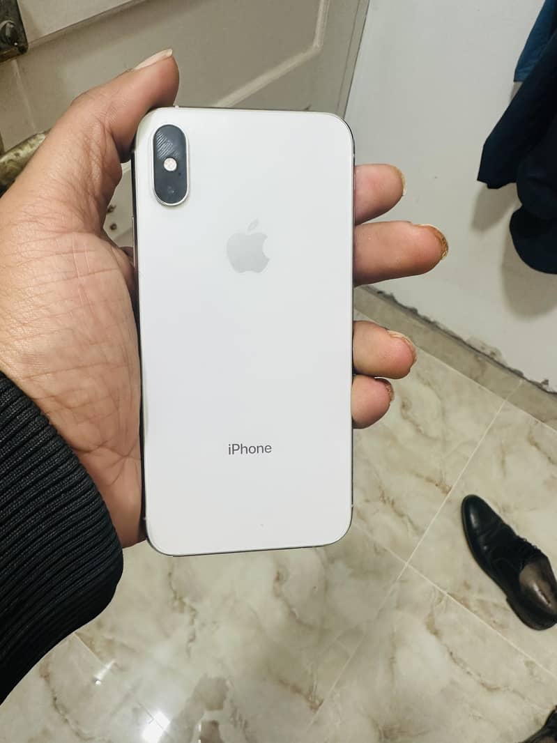 Apple iPhone XS 1