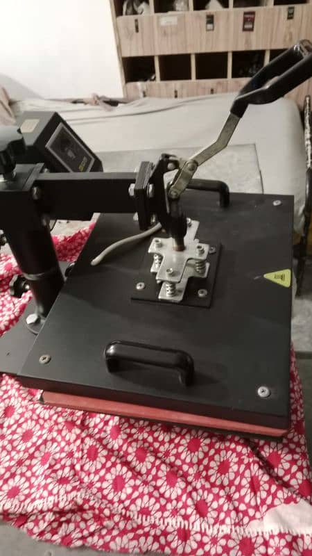 Tshirt printing press almost new 4