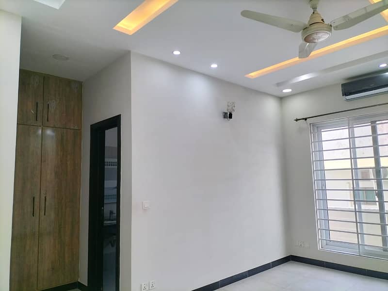 Upper portion for rent 4