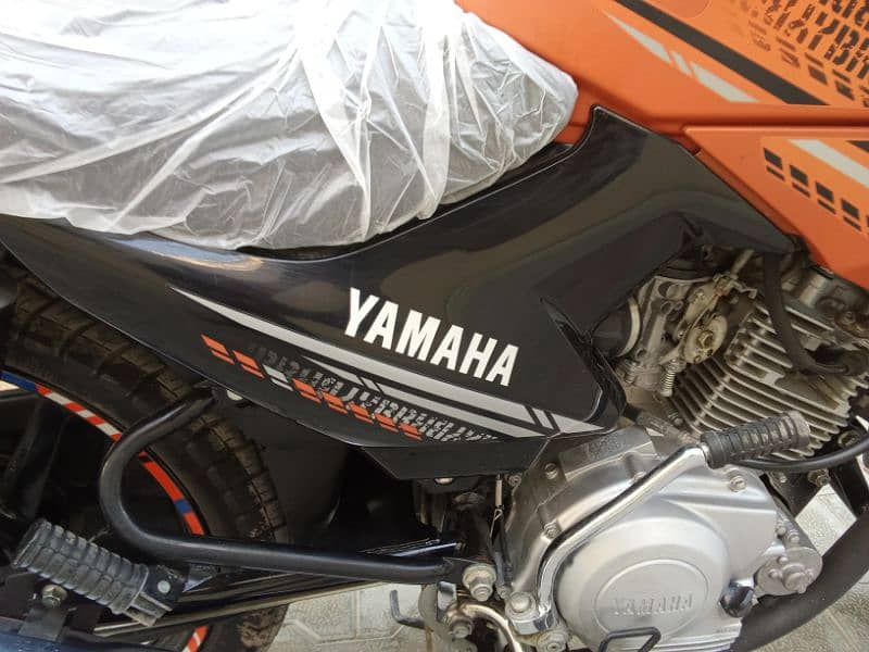 Yamaha YBR 125 G model 2024, urgent sale 5