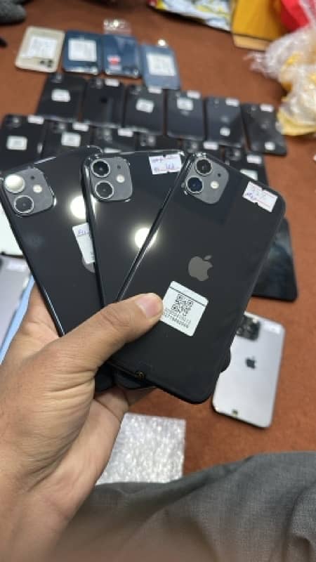 iphone 11 64gb & 128gb JV brand new stock @ IStore by farhan 1