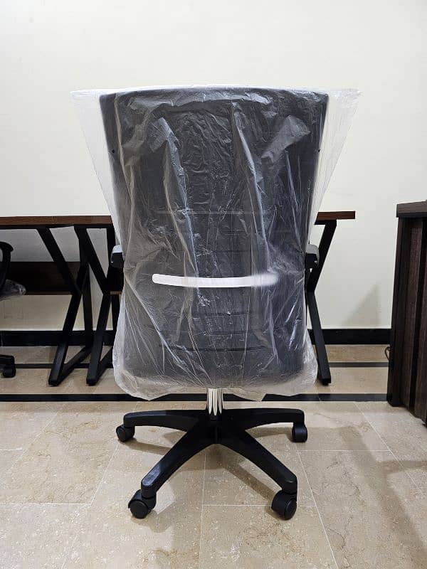 Office Table & Office Chair For Sale 2