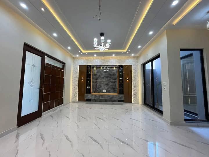 10 Marla house available for rent in DHA 11 Rahber 3