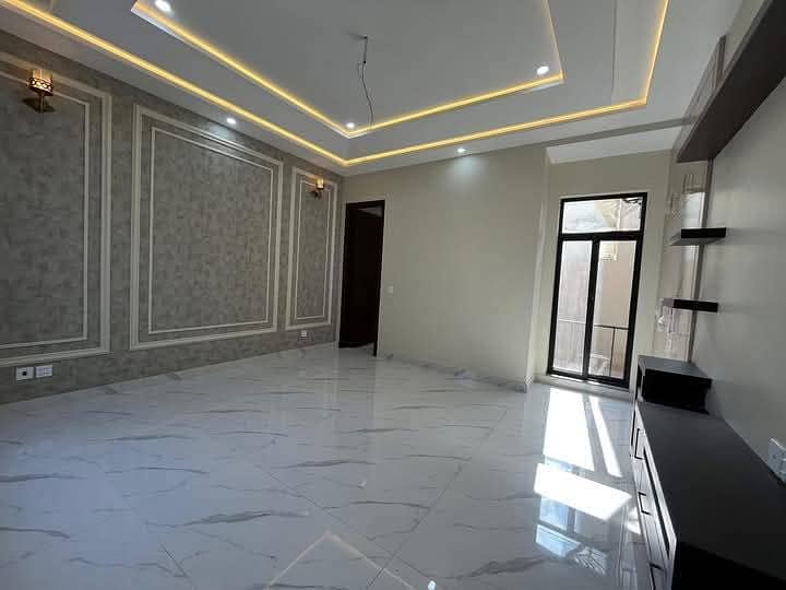 10 Marla house available for rent in DHA 11 Rahber 16