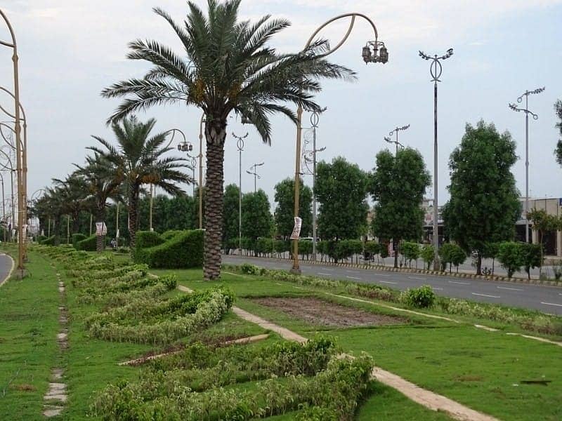 Ideal Prime Location 7 Marla Corner Residential Plot Has Landed On Market In Master City - Block C, Gujranwala 3