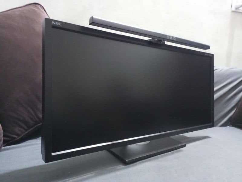 29 inch Ultra wide monitor (NEC EA294WMi) 2