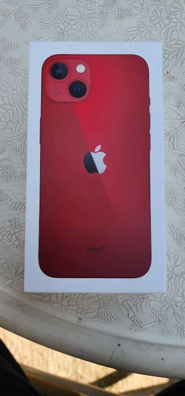 i phone 13 Red 256 gb 4