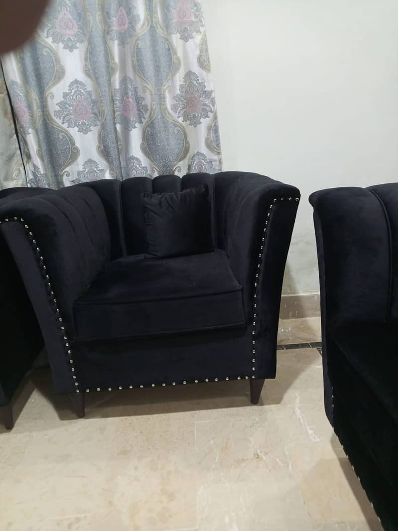 7 Seater Sofa Available For Sale || Black & Shine Velvet Sofa Set 4