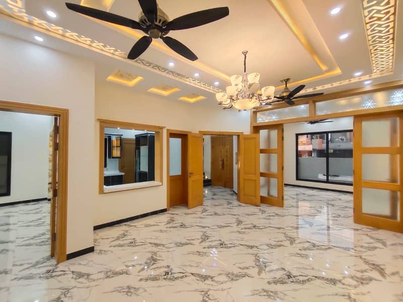 10 marle full house available for rent in ayub colony 14