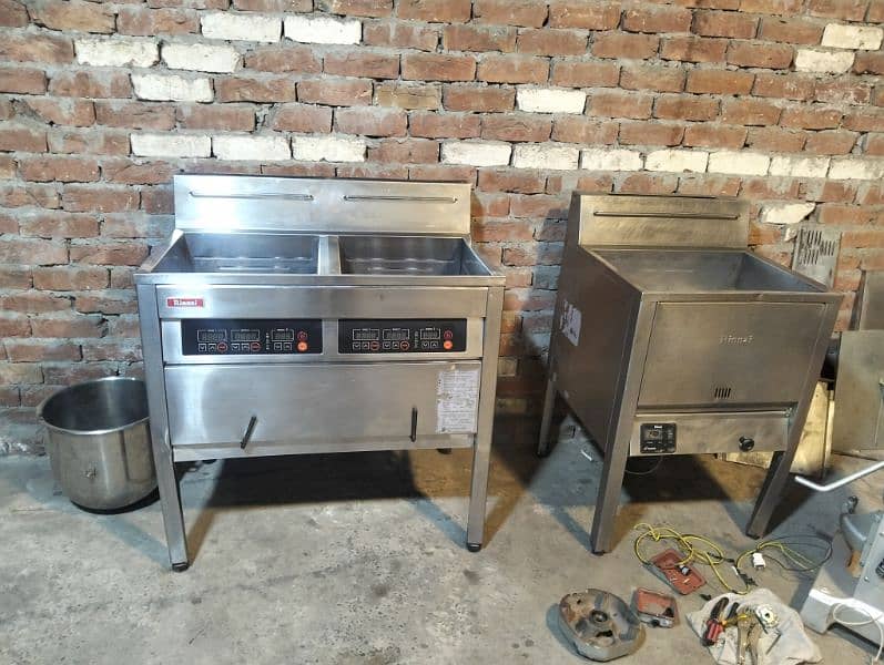 We Have Used Setup Available/pizza oven/fryer/hotplate/working table 15